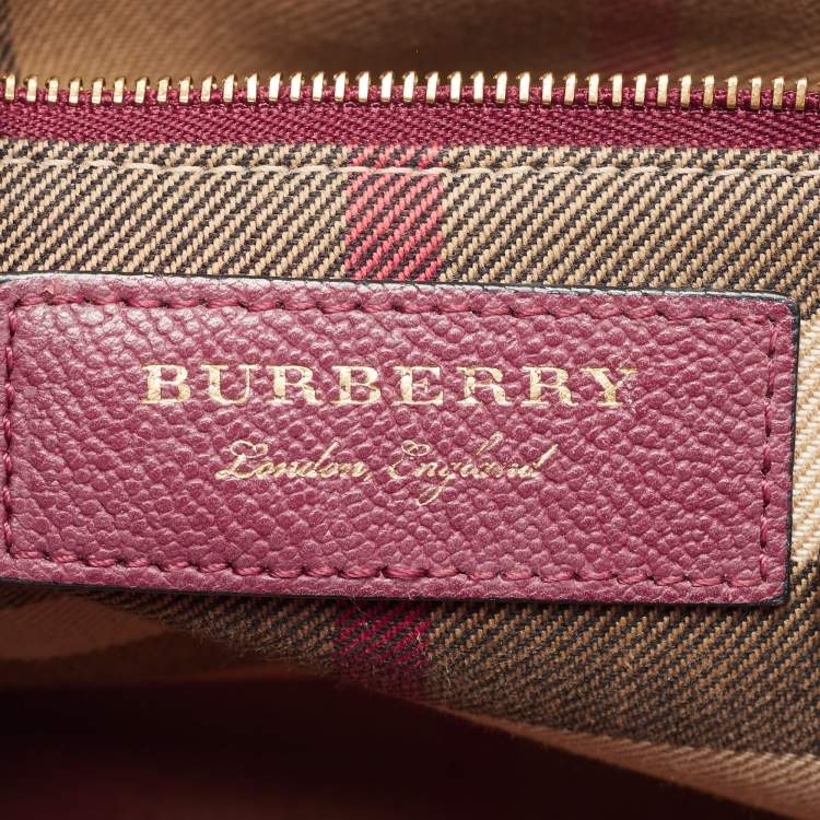 Pre Owned Burberry Burgundy Grained Leather Small Buckle Tote
