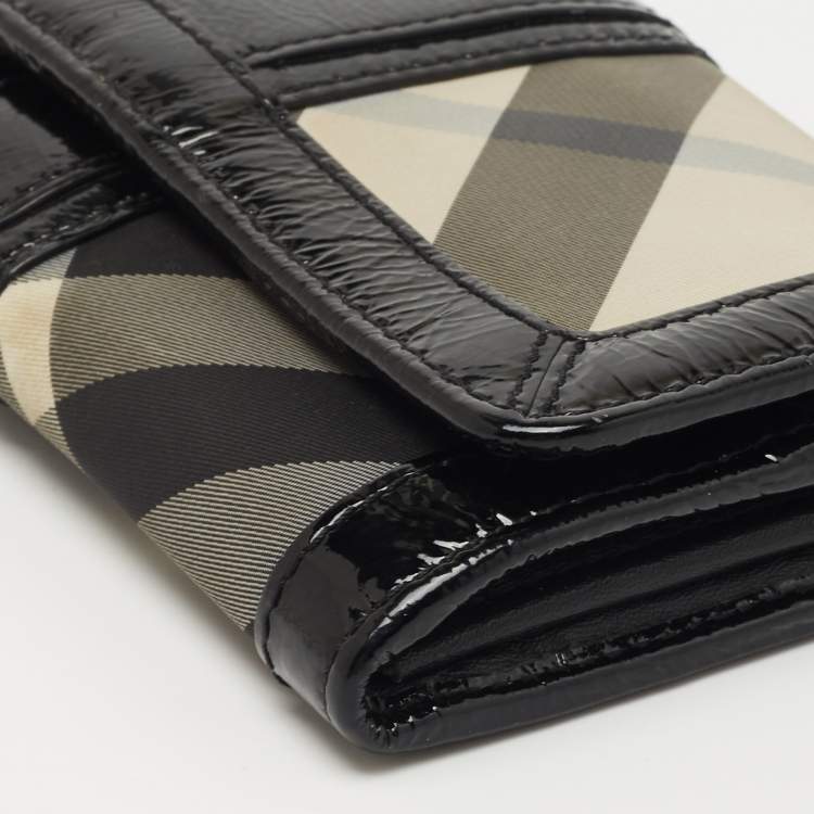 Pre Owned Burberry Black Beat Check Nylon and Patent Leather Penrose Continental Wallet