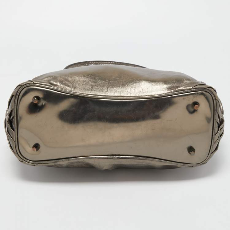 Pre Owned Burberry Metallic Pleated Leather Buckle Tote