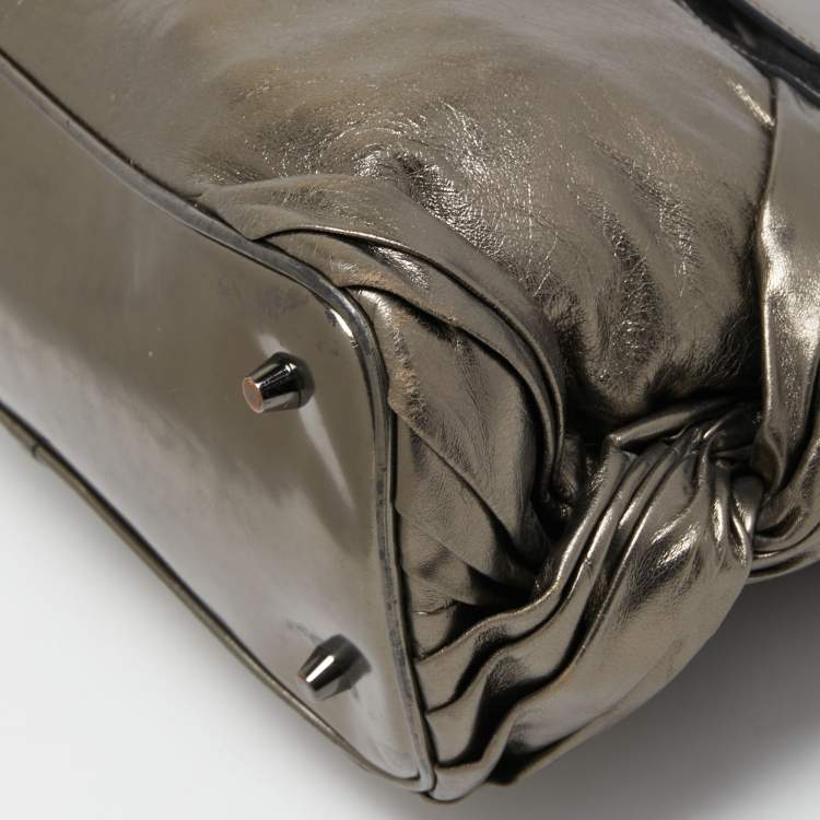 Pre Owned Burberry Metallic Pleated Leather Buckle Tote