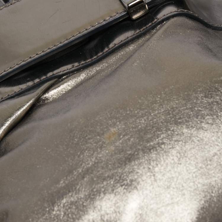 Pre Owned Burberry Metallic Pleated Leather Buckle Tote