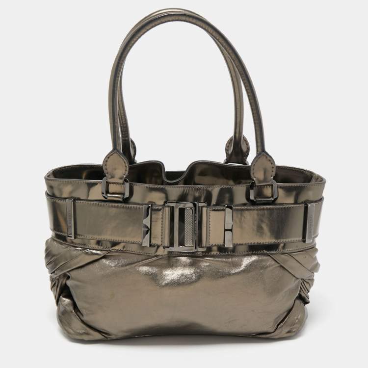 Pre Owned Burberry Metallic Pleated Leather Buckle Tote