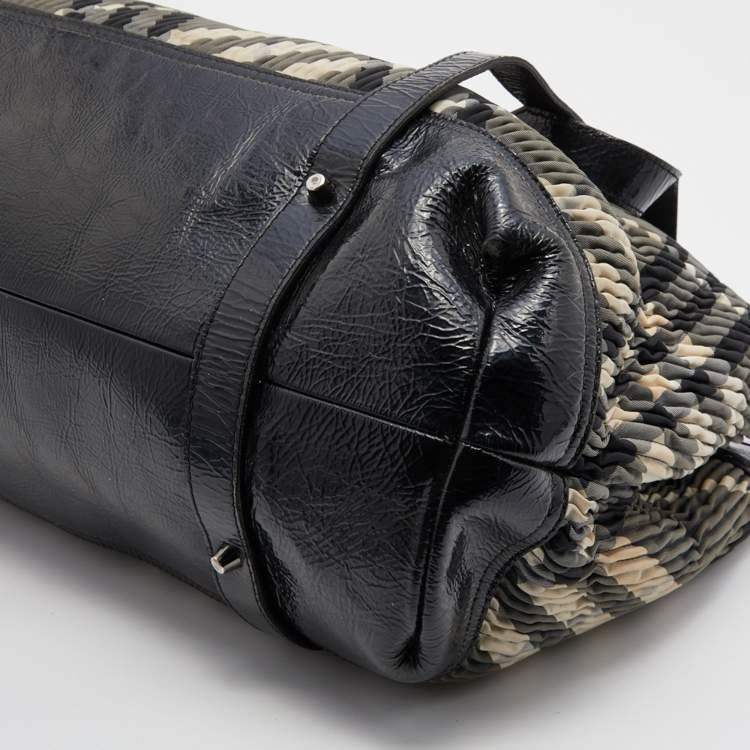 Pre Owned Burberry Black/Grey Beat Check Nylon and Patent Leather Lowry Tote