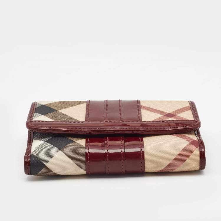 Pre Owned Burberry Novacheck PVC and Patent Leather Flap French Wallet