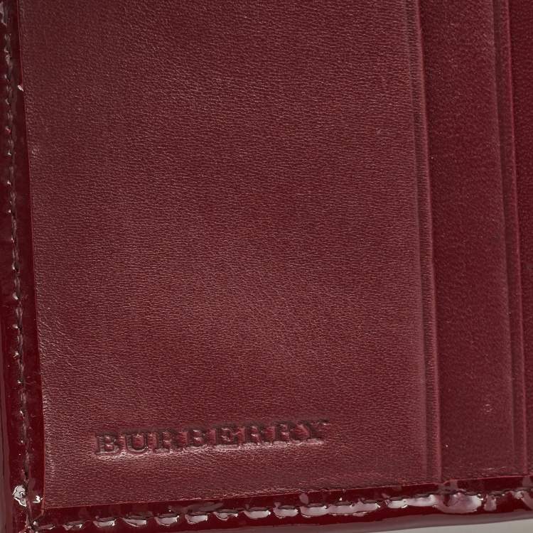 Pre Owned Burberry Novacheck PVC and Patent Leather Flap French Wallet
