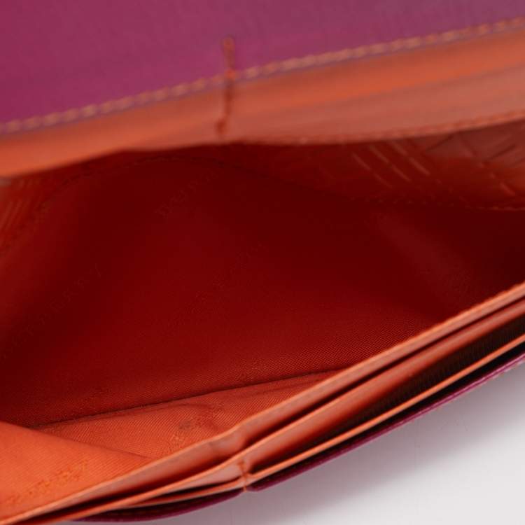 Pre Owned Burberry Magenta Patent Leather Constantine Continental Wallet