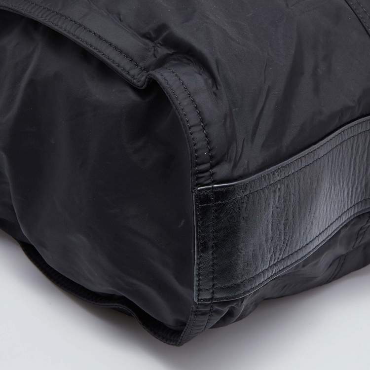 Pre Owned Burberry Black Nylon and Leather Buckleigh Tote