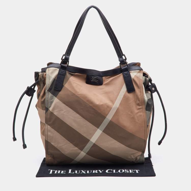 Pre Owned Burberry Beige/Black Nova Check Nylon and Leather Buckleigh Tote