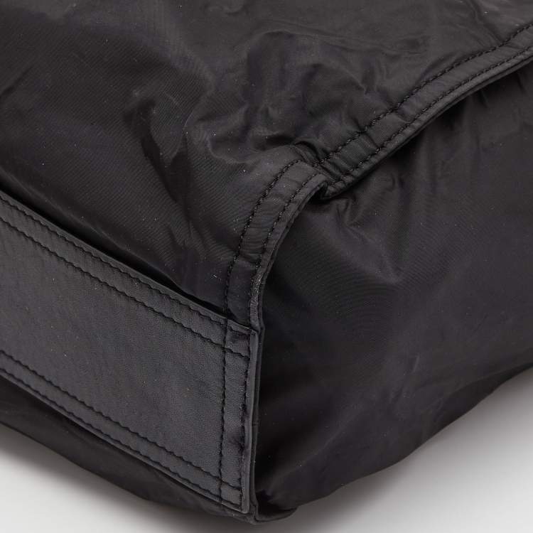 Pre Owned Burberry Black Nylon and Leather Buckleigh Tote