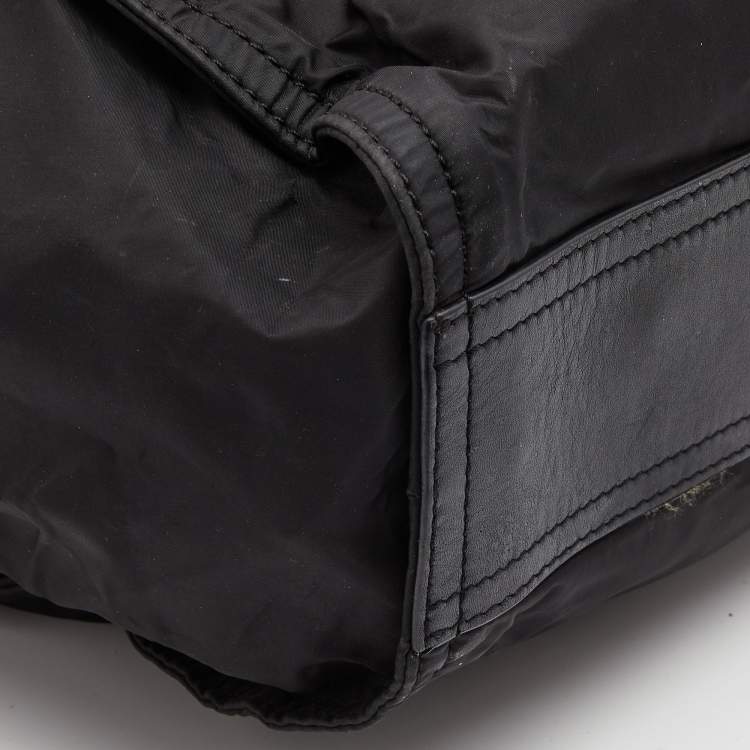 Pre Owned Burberry Black Nylon and Leather Buckleigh Tote