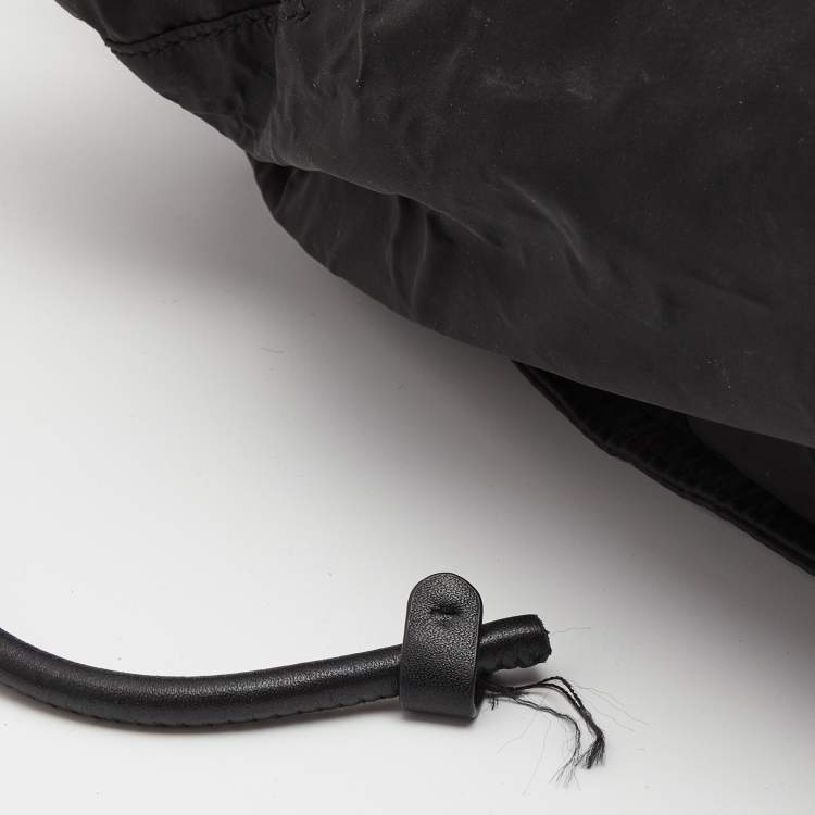 Pre Owned Burberry Black Nylon and Leather Buckleigh Tote