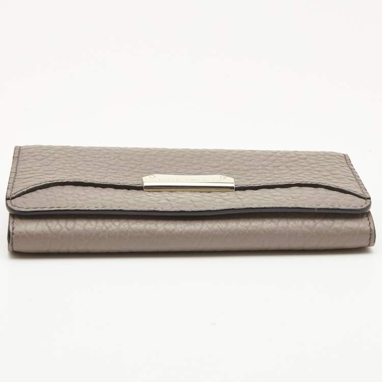 Pre Owned Burberry Beige Leather Flap Continental Wallet
