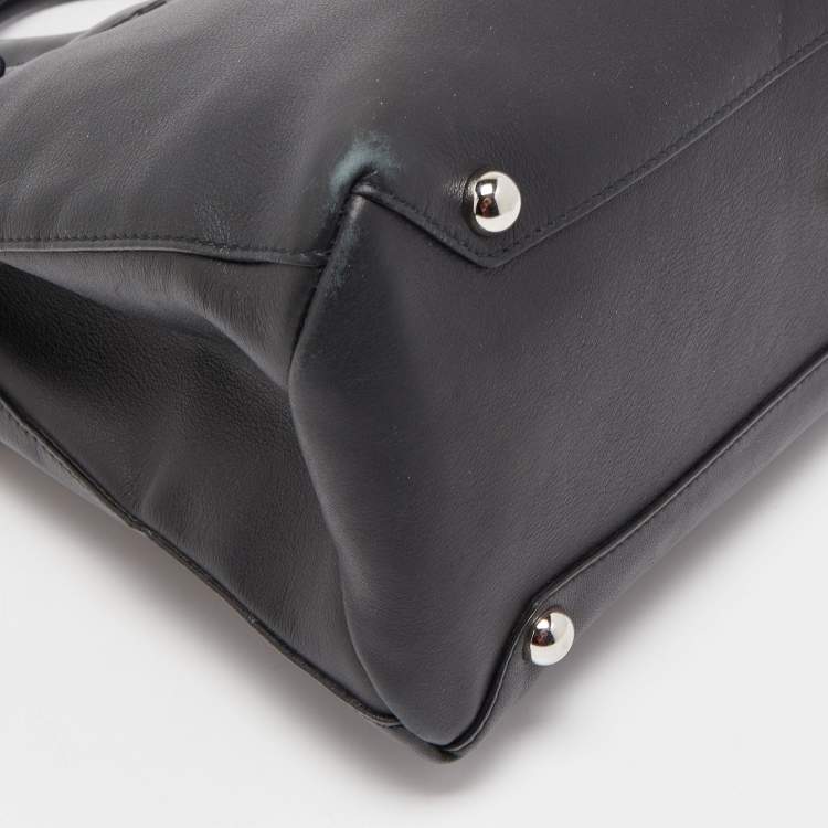 Pre Owned Burberry Black Leather Chain Banner Tote