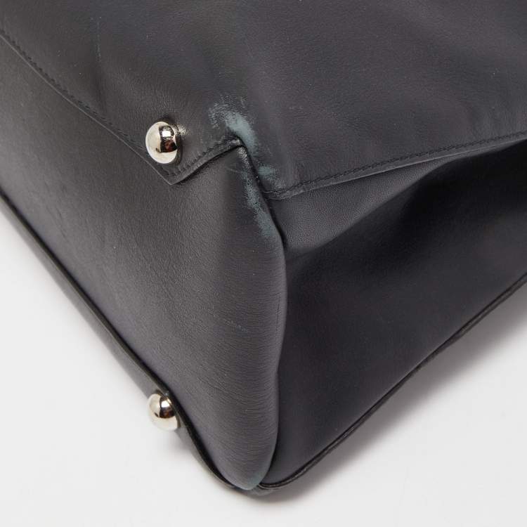 Pre Owned Burberry Black Leather Chain Banner Tote