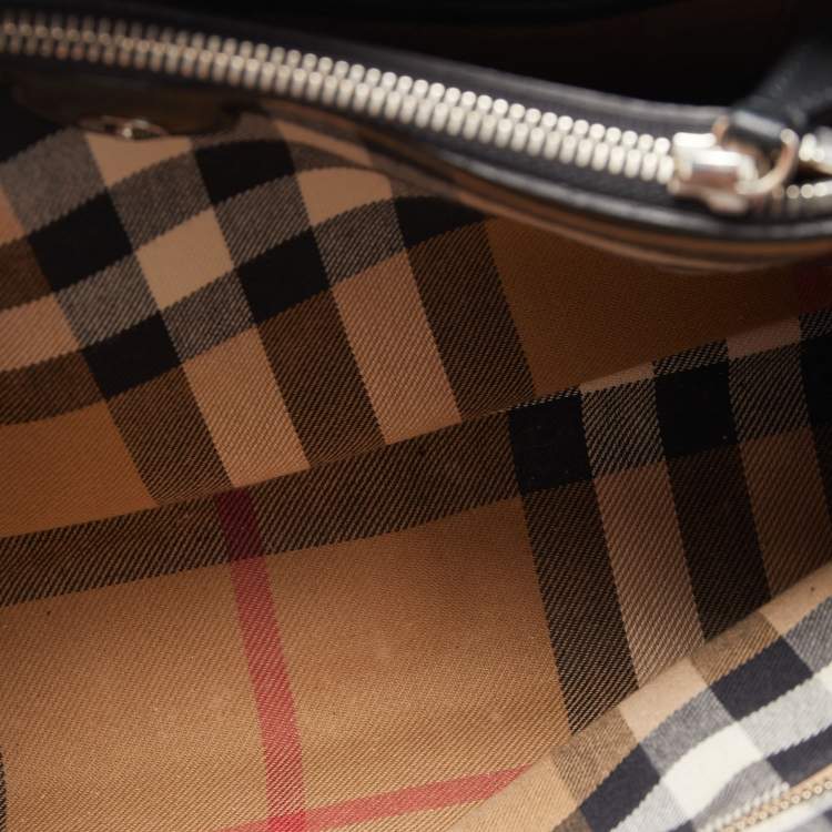 Pre Owned Burberry Black Leather Chain Banner Tote