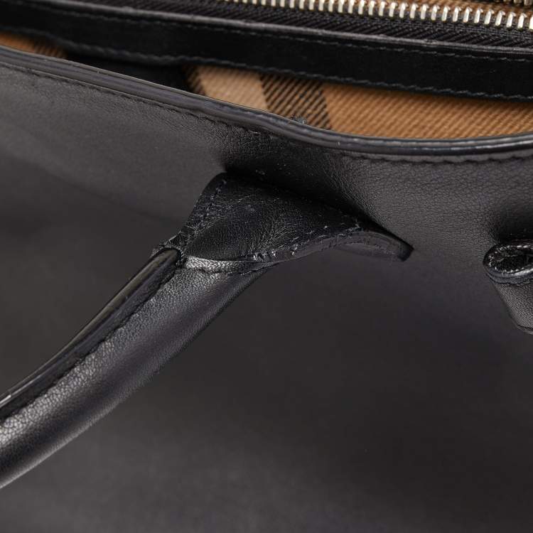 Pre Owned Burberry Black Leather Chain Banner Tote