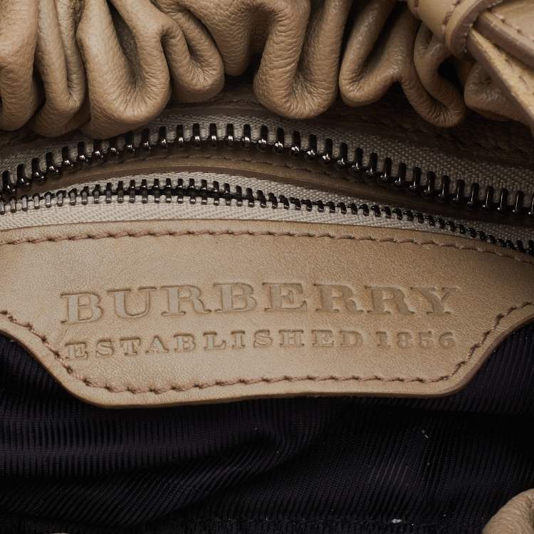 Pre Owned Burberry Cream Leather Drawstring  Hobo