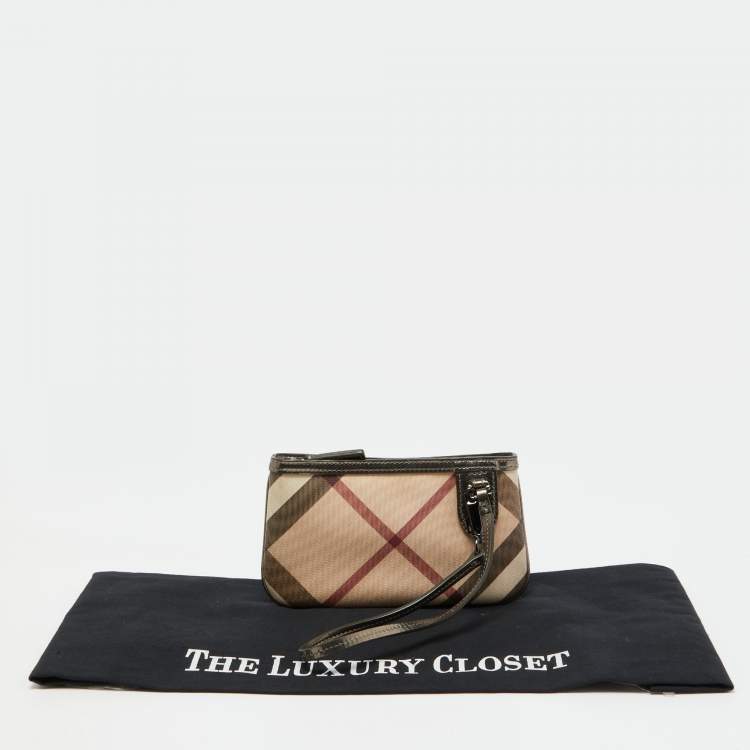 Pre Owned Burberry Beige Nova Check Coated Canvas and Patent Leather Zip Wristlet Clutch