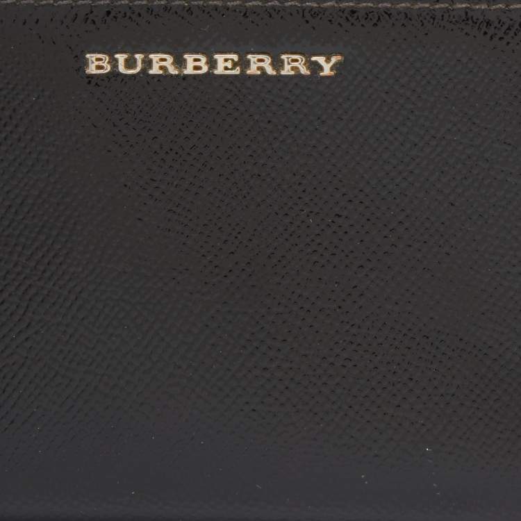 Pre Owned Burberry Black Patent Leather Long Zip Wallet