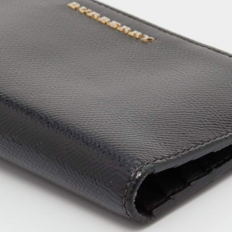 Pre Owned Burberry Black Patent Leather Long Zip Wallet
