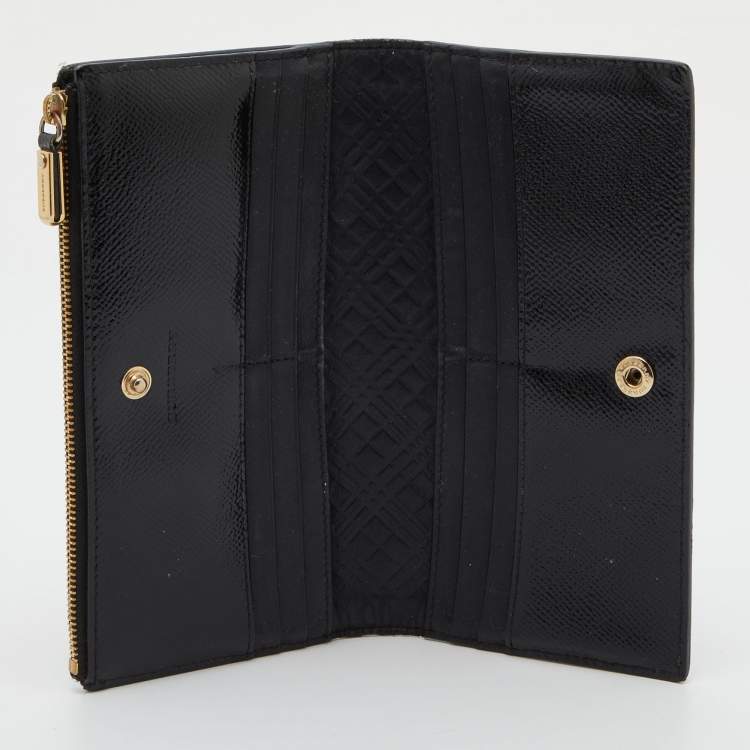 Pre Owned Burberry Black Patent Leather Long Zip Wallet