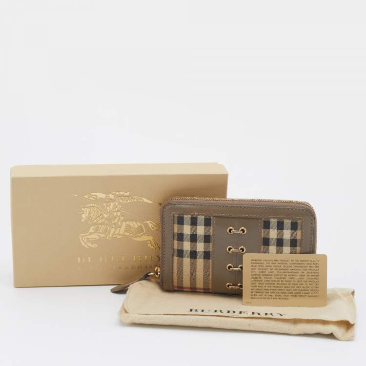 Pre Owned Burberry Beige House Check PVC and Leather Ziggy Corset Wallet 