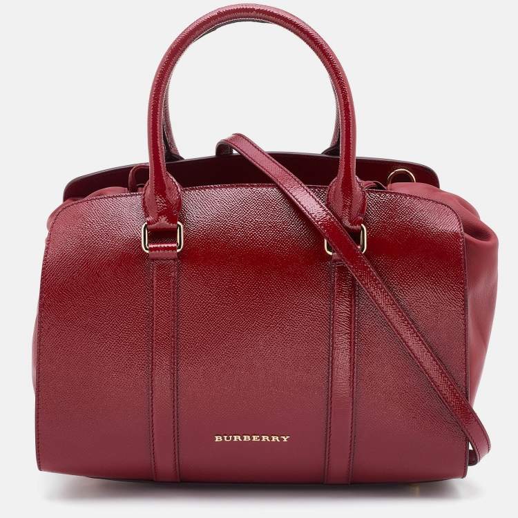 Pre Owned Burberry Red Patent and Leather Drawstring Tote