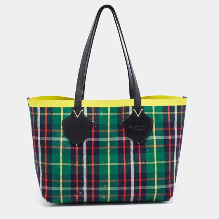 Pre Owned Burberry Dark Blue/Red Check Canvas Medium Reversible Giant Tote 