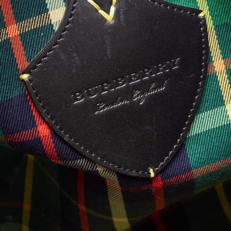 Pre Owned Burberry Dark Blue/Red Check Canvas Medium Reversible Giant Tote 