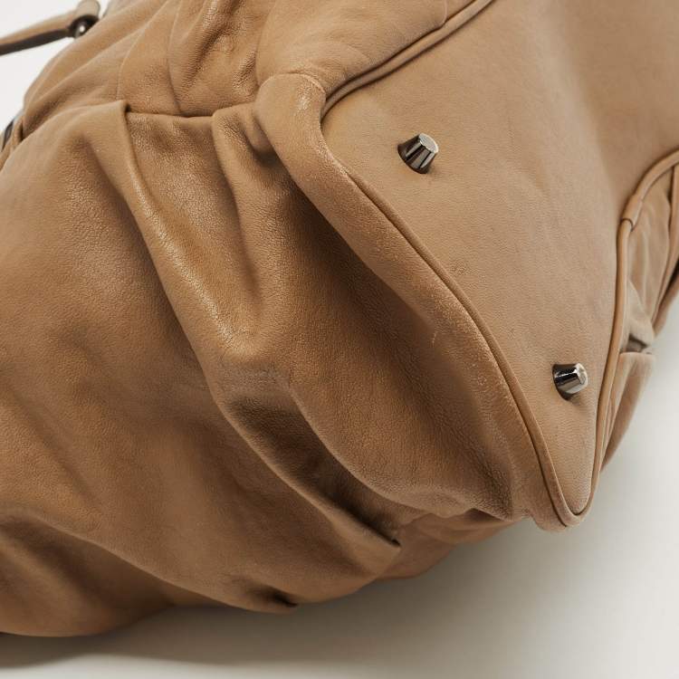 مملوكة مسبقًا Burberry Tan Pleated Leather Tote