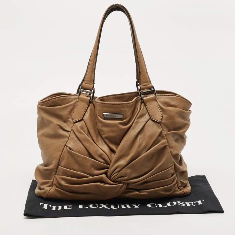 مملوكة مسبقًا Burberry Tan Pleated Leather Tote