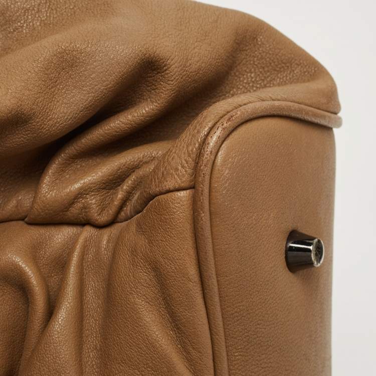 مملوكة مسبقًا Burberry Tan Pleated Leather Tote