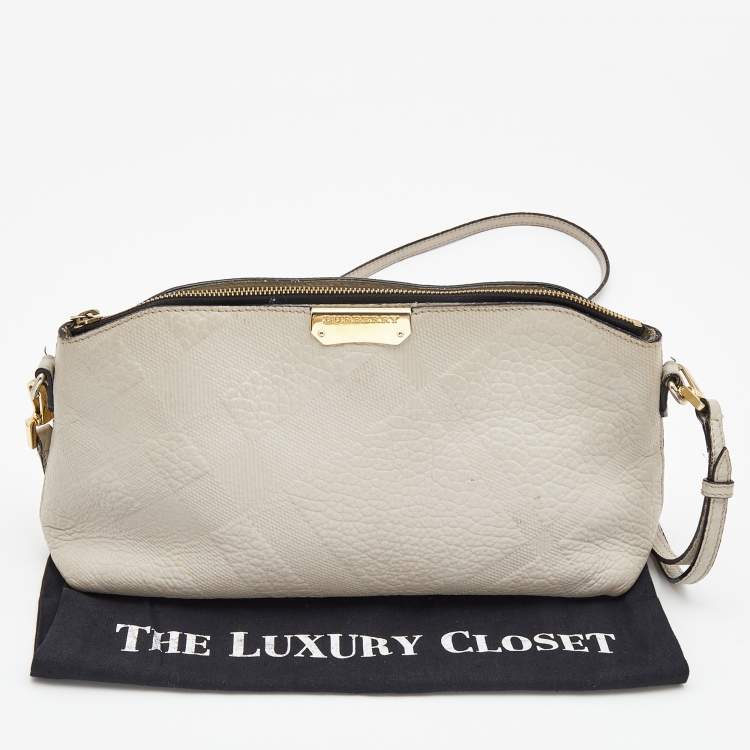Pre Owned Burberry Light Grey Textured Leather Chichester Crossbody Bag