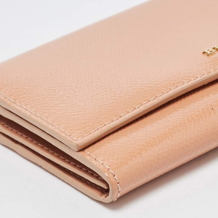 Pre Owned Burberry Coral Patent Leather Flap Continental Wallet