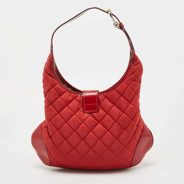 Pre Owned Burberry Red Quilted Nylon and Patent Leather Brooke Hobo
