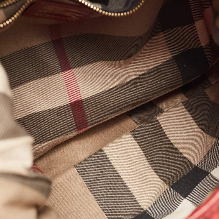 Pre Owned Burberry Red Quilted Nylon and Patent Leather Brooke Hobo