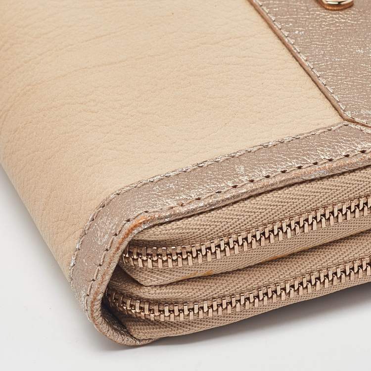 Pre Owned Burberry Beige/Gold Leather Double Zip Chain Wallet