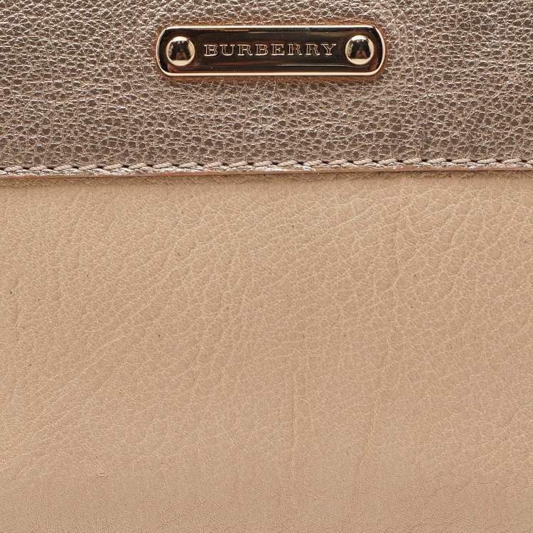 Pre Owned Burberry Beige/Gold Leather Double Zip Chain Wallet