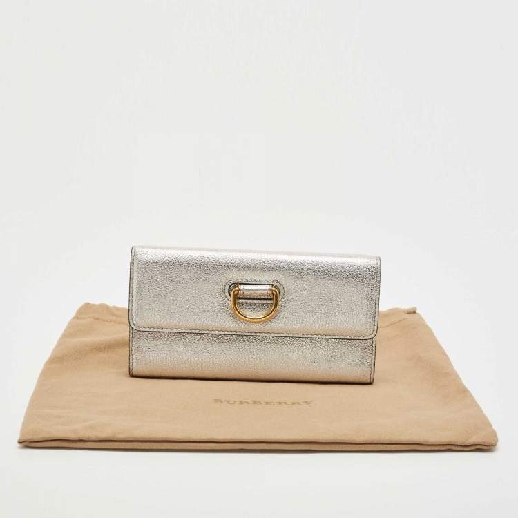 Pre Owned Burberry Silver Leather Highbury D-Ring Continental Wallet