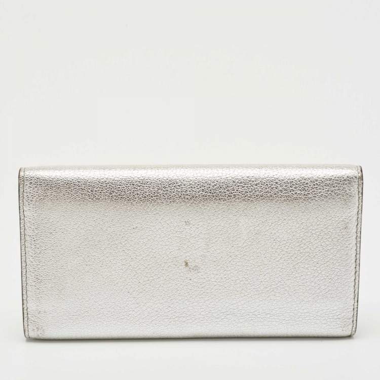 Pre Owned Burberry Silver Leather Highbury D-Ring Continental Wallet