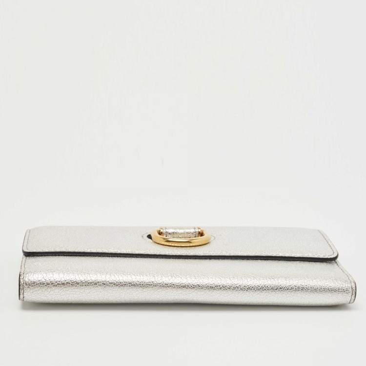 Pre Owned Burberry Silver Leather Highbury D-Ring Continental Wallet