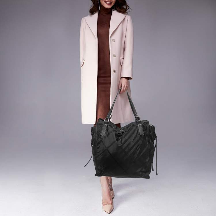 Pre Owned Burberry Black Nova Check Nylon and Leather Buckleigh Tote