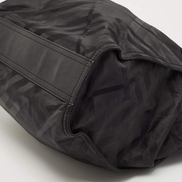 Pre Owned Burberry Black Nova Check Nylon and Leather Buckleigh Tote