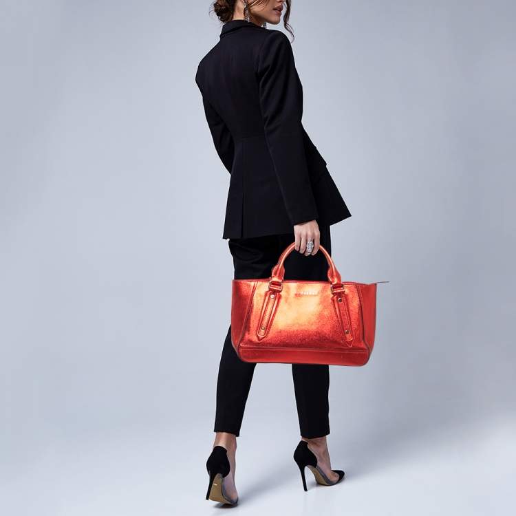 Pre Owned Burberry Metallic Red Leather Somerford Convertible Tote