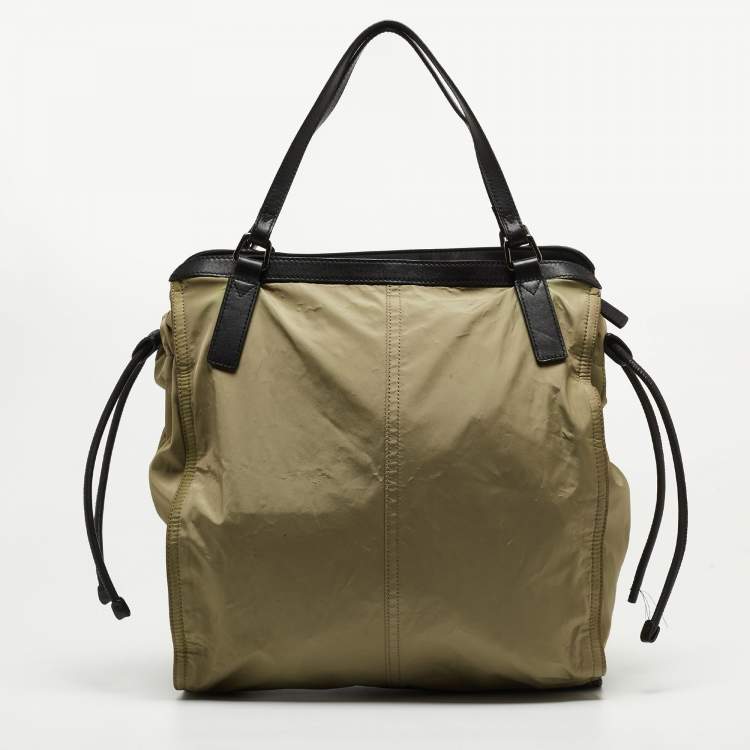 Pre Owned Burberry Military Green Nylon and Leather Buckleigh Tote
