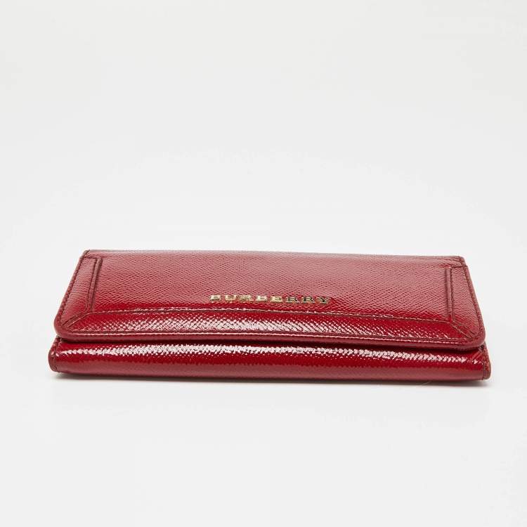 Pre Owned Burberry Red Patent Leather Flap Continental Wallet