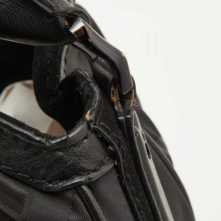 Pre Owned Burberry Black Beat Check Nylon and Leather Maskell Hobo