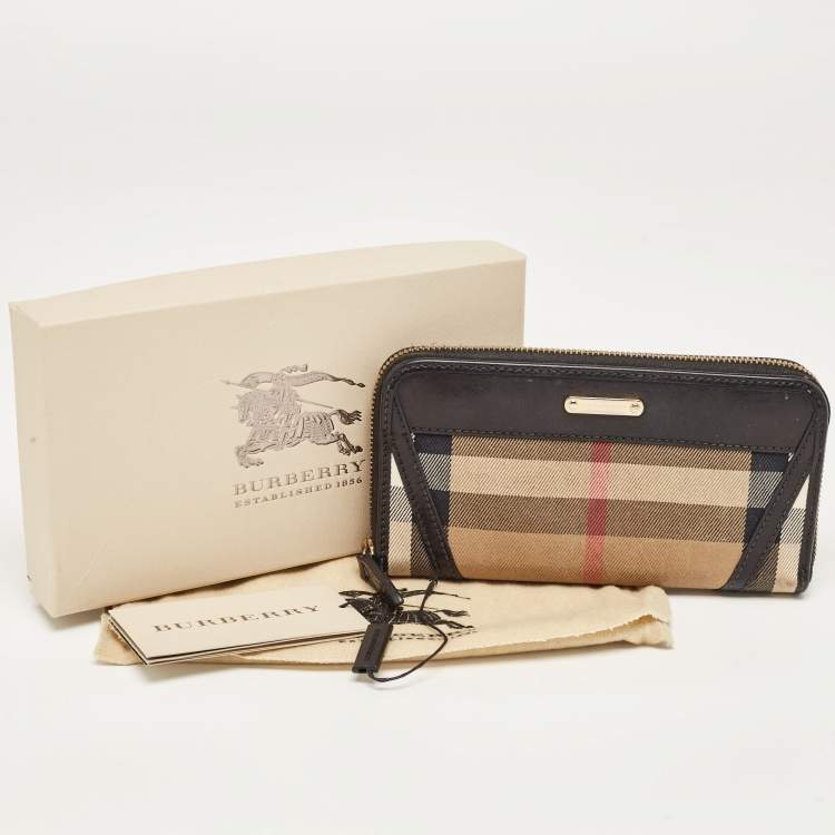 Pre Owned Burberry Black/Beige House Check Canvas and Leather Ziggy Zip Around Wallet