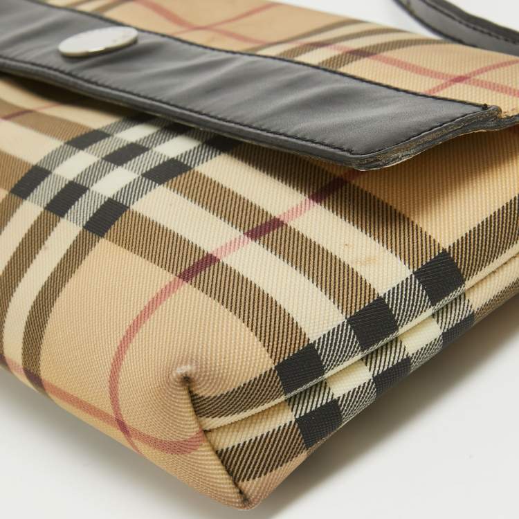 Pre Owned Burberry Cream/Black House Check Coated Canvas and Leather Baguette Bag