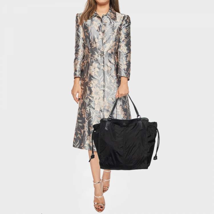 Pre Owned Burberry Black Nylon and Leather Buckleigh Tote